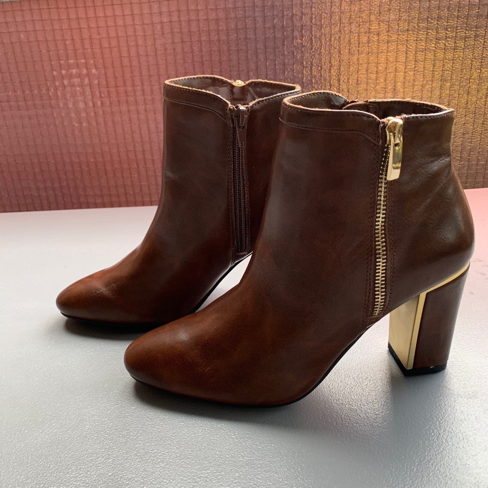 Dunion Armony Women’s Chunky Heel Boot Size 8